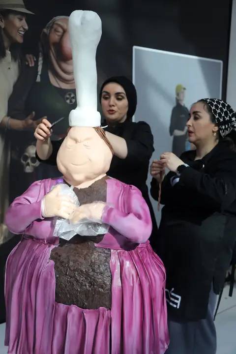 Antalya’da Tatlı Rekor: 150 Kiloluk Şeker Heykel 7